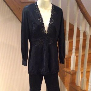 ⬇️Price Drop⬇️Vintage 1970’s Black 2 piece lounge wear/ PJ Preloved